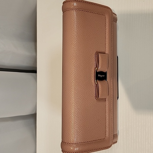 Salvatore Ferragamo Pamploma Wallet - Picture 8 of 15